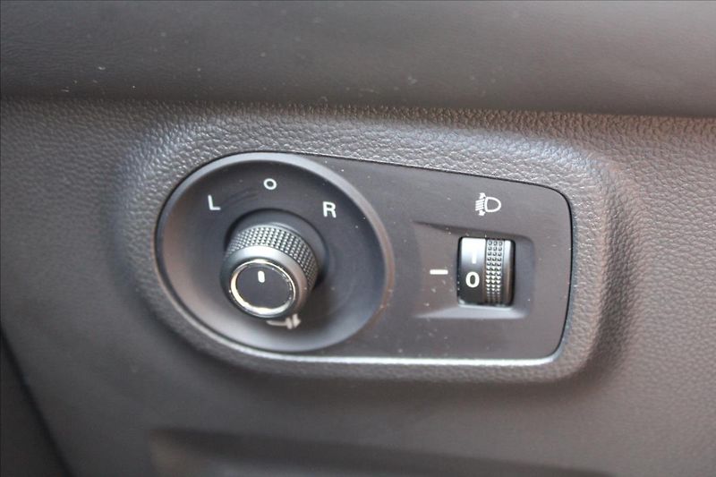 MG ZS 1,0 T  1.MAJ,ELEGANCE,22.722KM - fotka 12 z 41