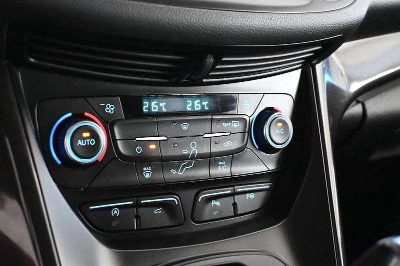 Ford Kuga (2019) 2.0 Titanium 4x4 Tažné TDCi TI - fotka 18 z 31