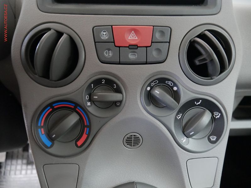 Fiat Panda (2005) 1.1i - fotka 14 z 15