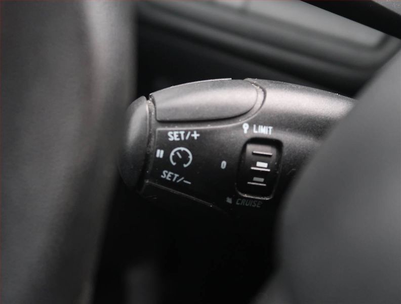 Peugeot 208 (2016) 1.6 BlueHDi, Serv.kniha - fotka 17 z 17