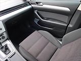 Volkswagen Passat (2016) Business 2.0 TDI, Automat - náhled 8