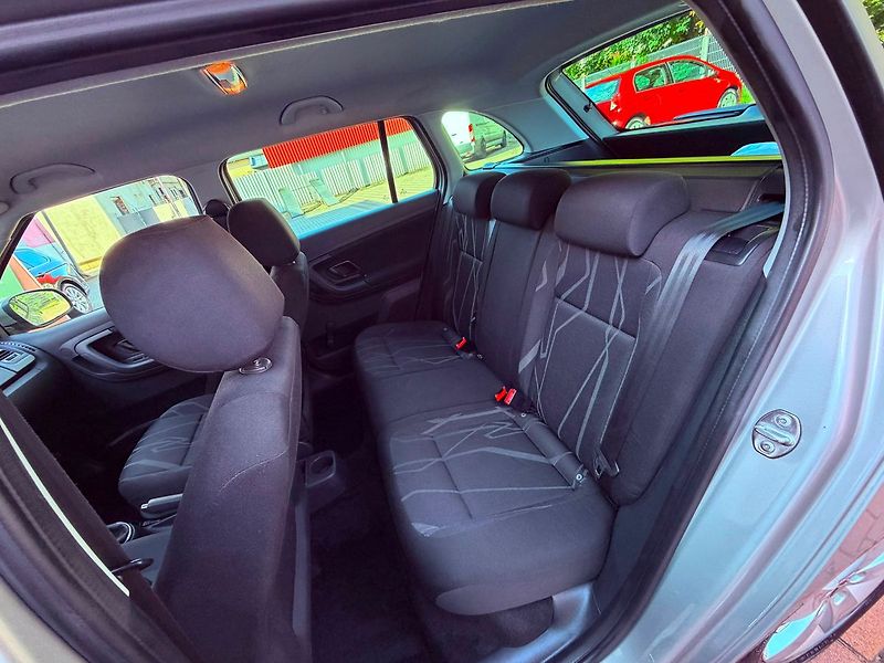 Škoda Fabia 1.2 TSi Fresh - fotka 11 z 24