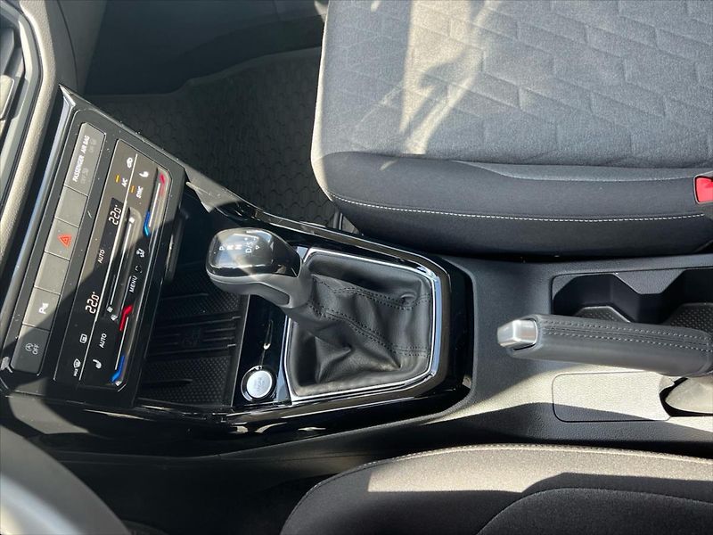 Volkswagen T-Cross 1,0 TSi 85kW 7DSG PEOPLE - fotka 18 z 24