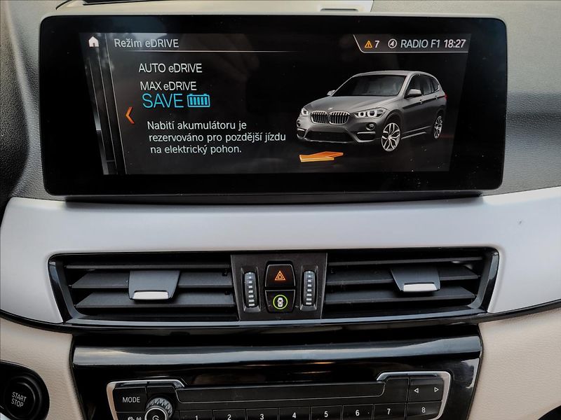 BMW X1 X-drive25e,4x4,M-sport,led - fotka 29 z 50
