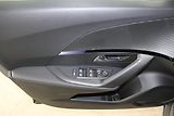 Peugeot 2008 (2025) ALLURE PureTech 100 S&S MAN6 - náhled 12