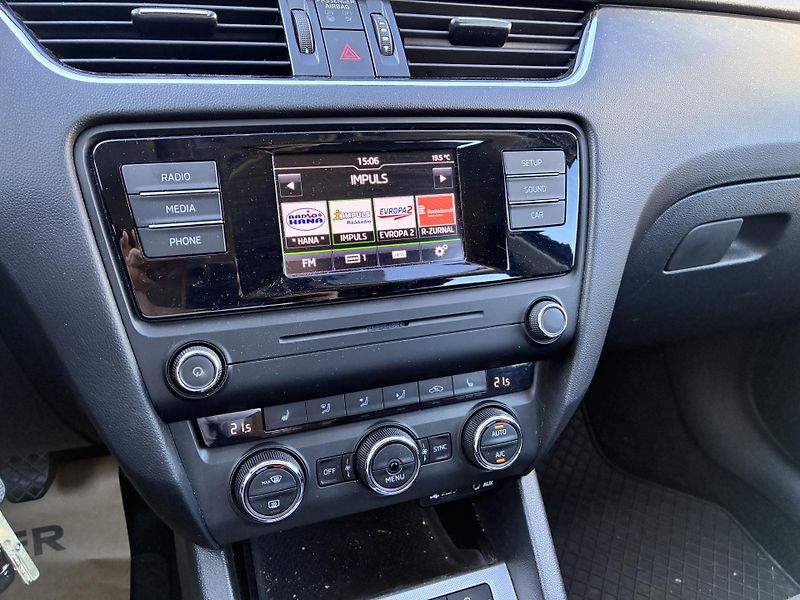 Škoda Octavia 1.6TDi 81kW 4x4 DIGI KLIMA ČR  - fotka 19 z 27
