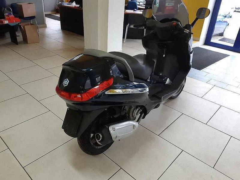 Honda SH 300i.