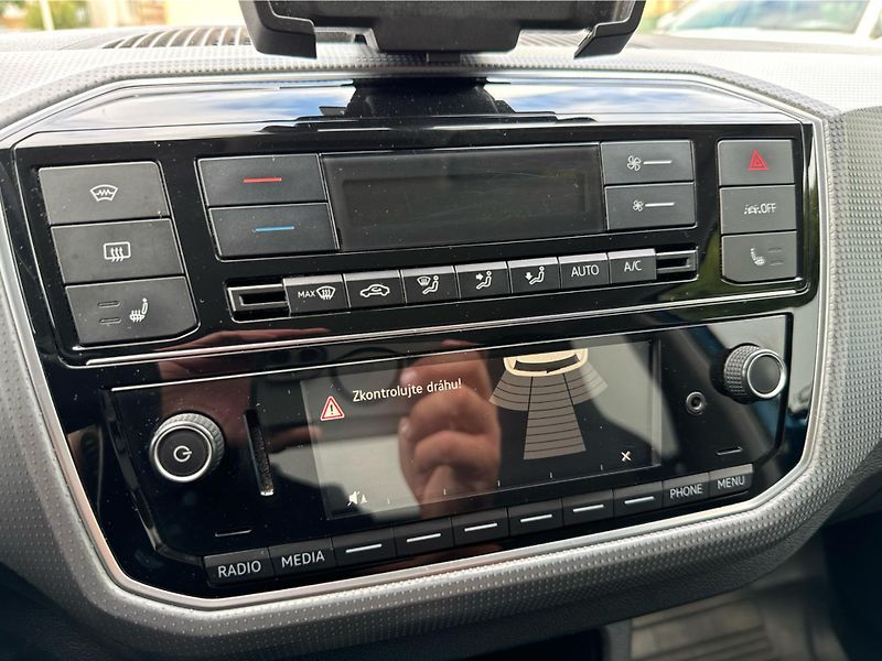 Škoda Citigo iV Style 36kWh 61kW SoH 87% - fotka 13 z 19
