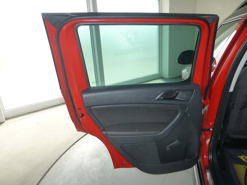 Škoda Yeti (2014) 1,2TSI*MONTE CARLO**77KW*TAŽNÉ - fotka 12 z 24