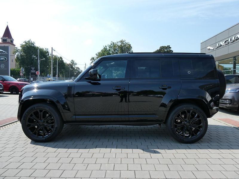 Land Rover Defender 110 4,4 OCTA P635 - fotka 3 z 44