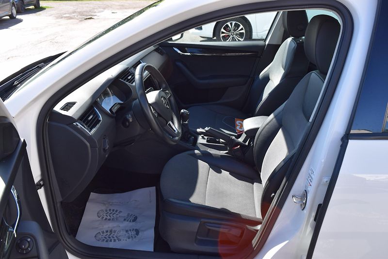 Škoda Octavia (2020) 2.0TDI 110kw AMBITION NAVI APP - fotka 21 z 48