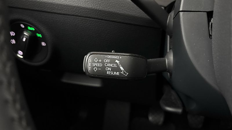 Škoda Superb 2.0 TDI Style Combi - fotka 14 z 27