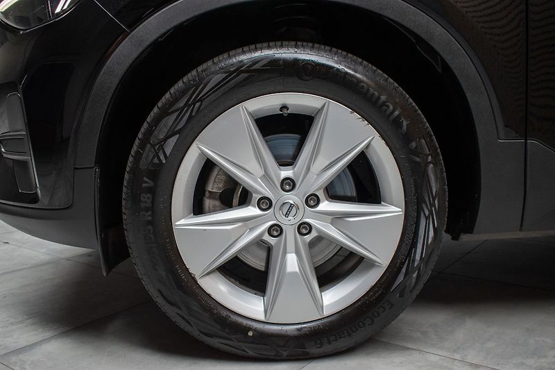 Volvo XC40 B4 CORE*145KW*ACC*ČR*DPH*1.MAJ - fotka 46 z 46