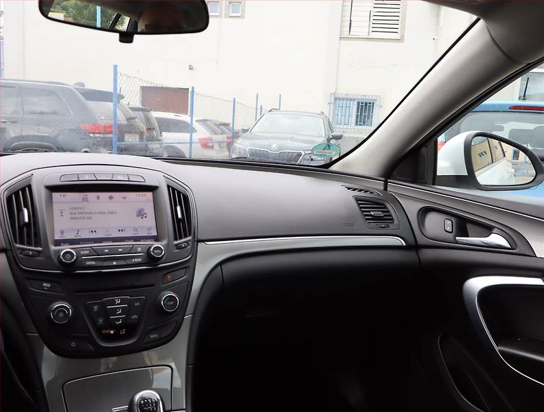 Opel Insignia (2017) 1.6 CDTI, Serv.kniha, Navi - fotka 8 z 16
