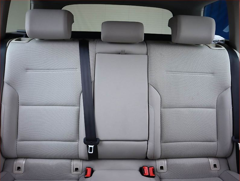 Volkswagen Golf (2015) 1.6 TDI, Tempomat - fotka 10 z 17