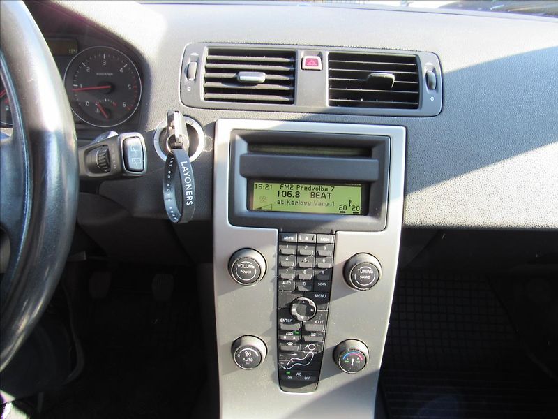 Volvo C30 1,6 D 80kW - fotka 15 z 27