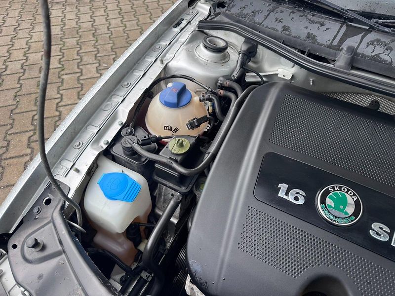 Škoda Octavia (2003) 1,6 SR 75 KW 2 MAJ STK KM - fotka 41 z 42