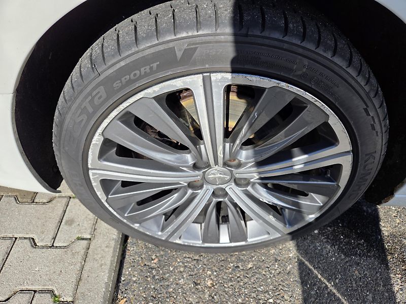 Peugeot 508 (2014) 2.2 HDi 204 GT EAT6 - fotka 30 z 32