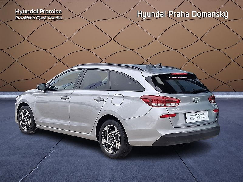Hyundai i30 kombi 1.5i MT Family - fotka 4 z 8