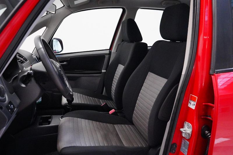 Suzuki SX4 - fotka 6 z 6