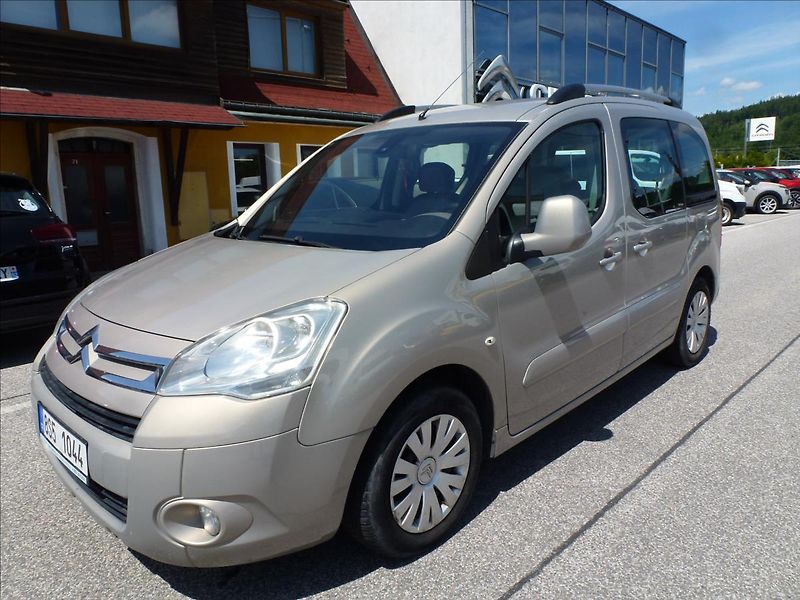 Citroën Berlingo 1,6 HDI  Multispace - fotka 3 z 44