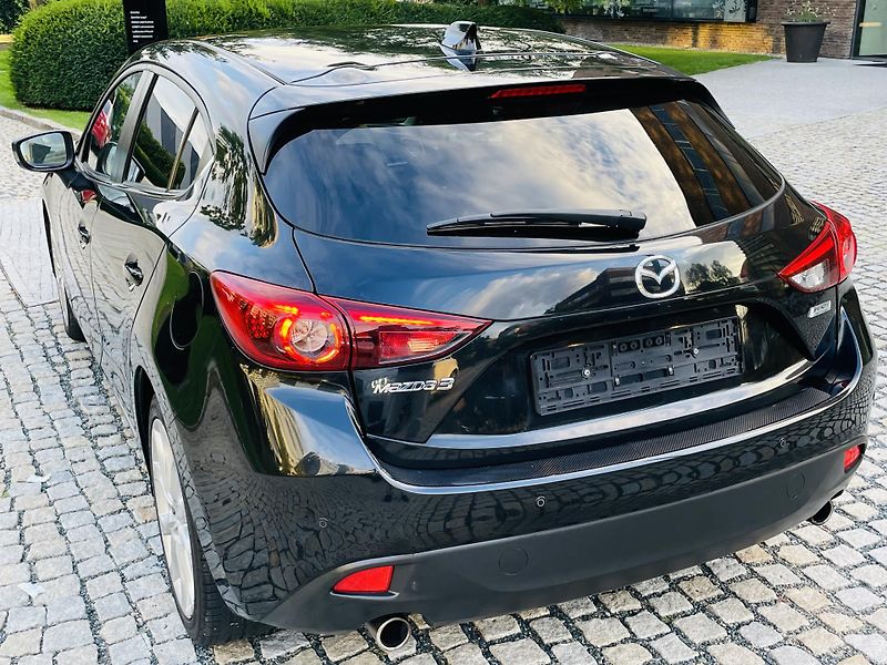 Mazda 3 2.0i MANUÁL VÝHŘEV SENZORY LED - fotka 15 z 40