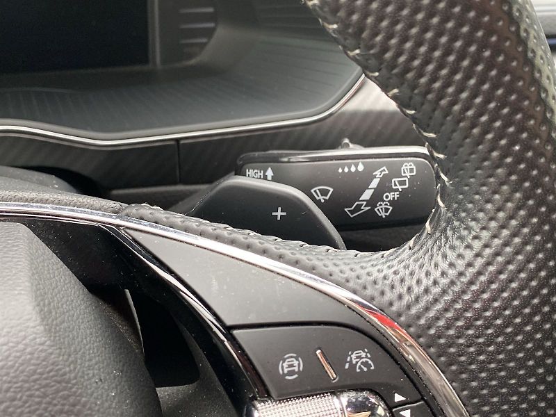 Škoda Superb (2021) Combi 2.0 TDI 4x4 DSG Sportlin - fotka 25 z 40