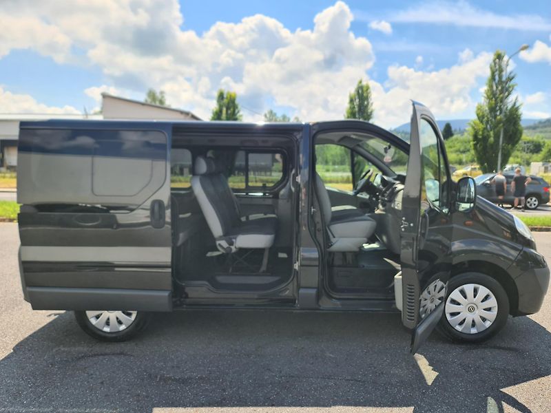Opel Vivaro (2011) 2.0 CDTi 84-KW 8-MÍST KLIMA TE - fotografie inzerátu