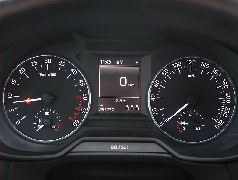 Škoda Octavia (2015) Elegance 2.0 TDI, Automat - fotka 11 z 18