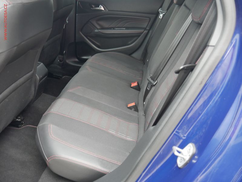 Peugeot 308 (2018) 1.2PT, GT Line, AT, LED - fotka 10 z 20