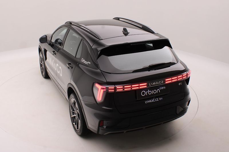 Lynk & Co 01 (2025) 01 CORE PHEV - fotka 16 z 82