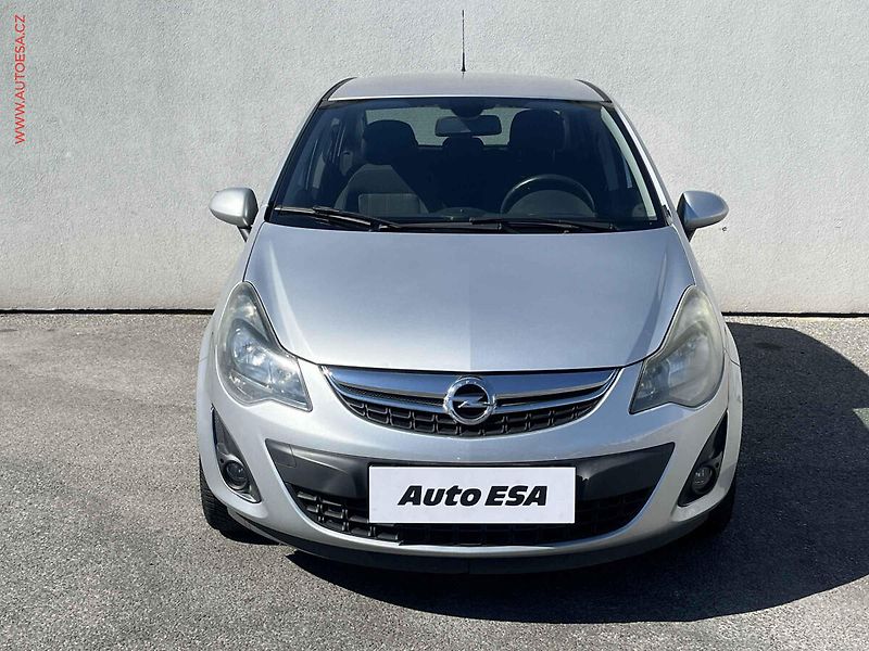 Opel Corsa (2012) 1.2 i, ČR, AC, park.asist - fotka 2 z 13