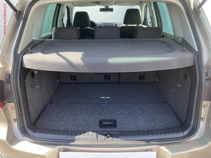 Volkswagen Tiguan (2012) 2.0 TDi, Sport&Style, park. - fotka 7 z 16