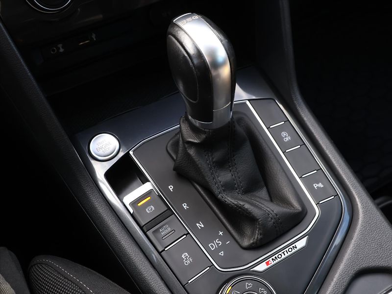 Volkswagen Tiguan 2,0 TDI 110kW DSG 4M Highline - fotka 28 z 37