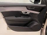 Volvo XC90 (2026) B5 AWD AUT DARK PLUS 7míst - náhled 7