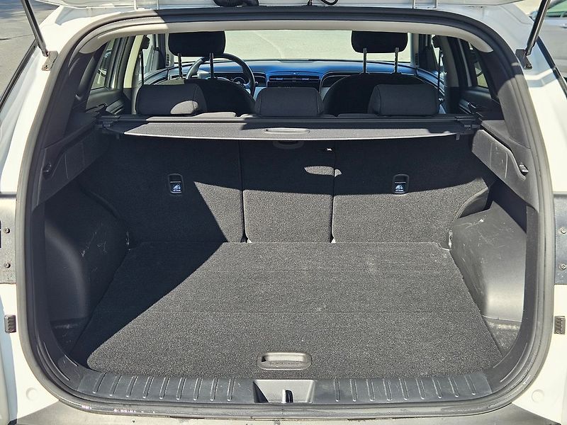 Hyundai Tucson 1,6 T-GDi 110kW, Smart, 1.maj. - fotka 33 z 37