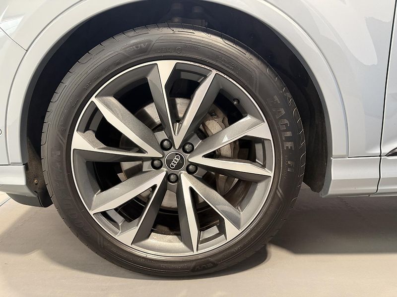 Audi Q7 3.0 55 TFSI quattro tiptronic - fotka 21 z 21