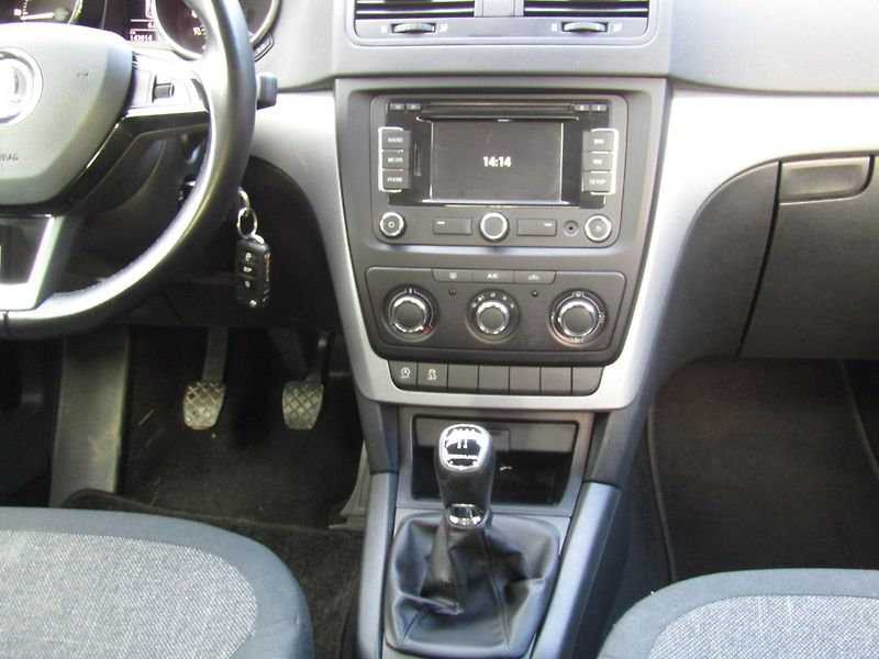 Škoda Yeti (2014) 1.6 TDI 77kW  BEZ KOROZE - fotka 17 z 38