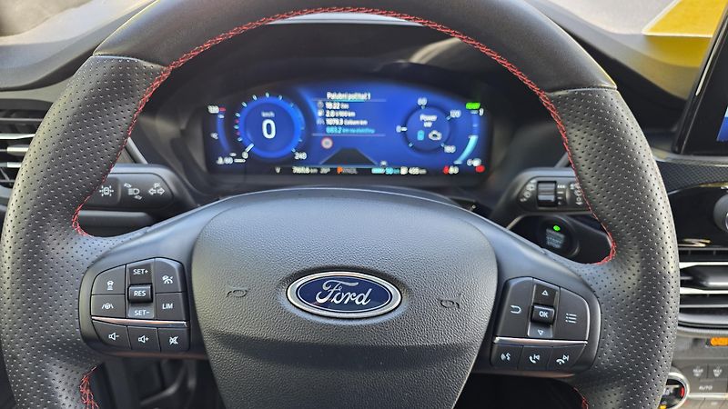 Ford Kuga (2022) 2.5i PHEV 165 kW ST-line AT TZ - fotka 19 z 40