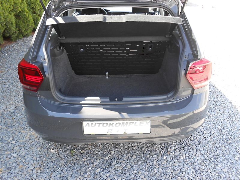 Volkswagen Polo 1.0MPi,48KW,60TKm! - fotka 17 z 35