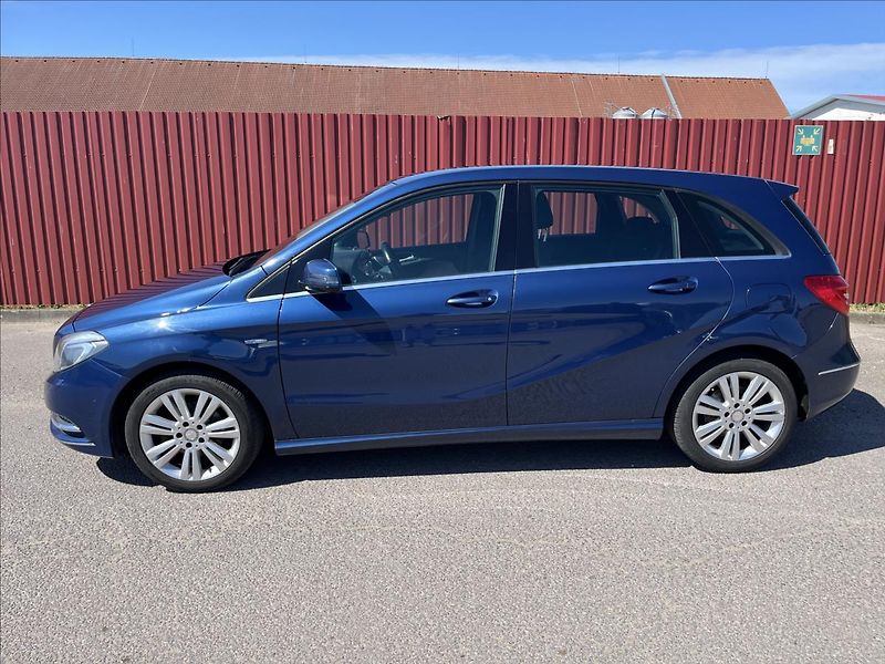 Mercedes-Benz Třídy B 1,8 CDi KLIMA BIXENON SERVIS - fotka 4 z 43