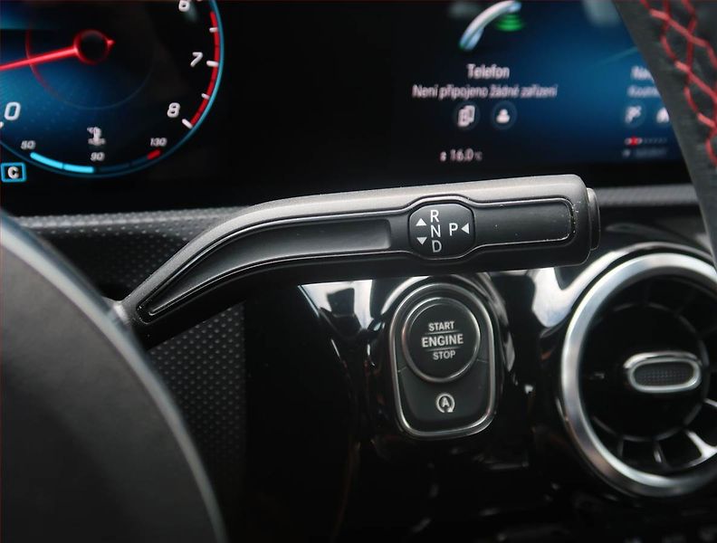 Mercedes-Benz Třídy A (2021) A 180 - fotka 13 z 26