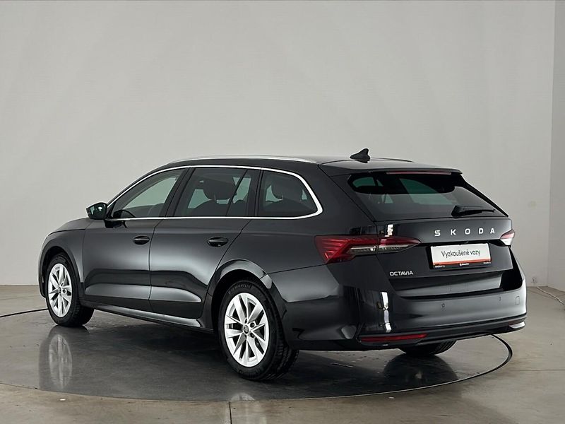 Škoda Octavia Top Selection DSG - fotka 15 z 29
