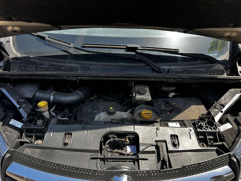 Opel Vivaro (2017) - fotka 9 z 11
