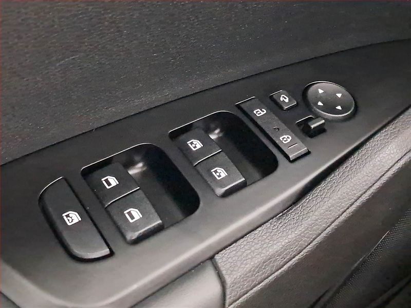 Kia Sportage (2023) Exclusive 1.6 T-GDI - fotka 16 z 18