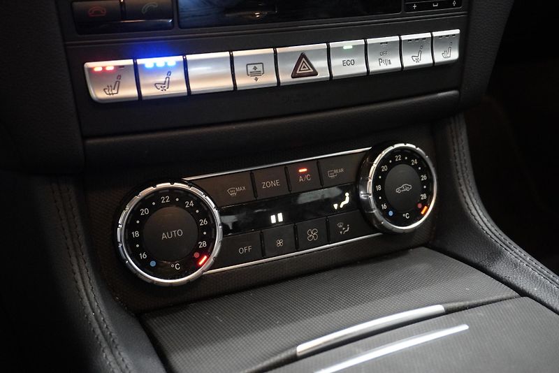 Mercedes-Benz CLS 350 CDI 225 kW - fotka 16 z 26