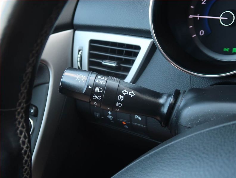 Hyundai i30 (2014) 1.6 GDI, Serv.kniha, Tempomat - fotka 16 z 21