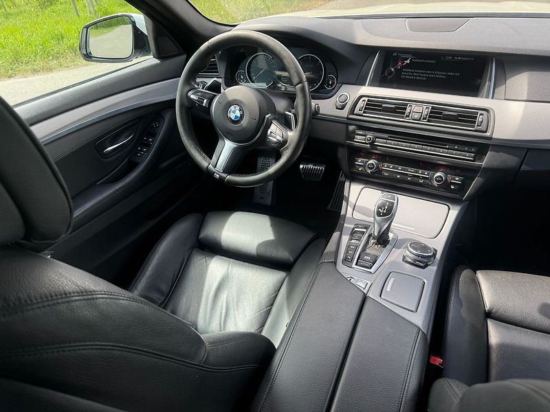 BMW Řada 5 - fotka 15 z 26