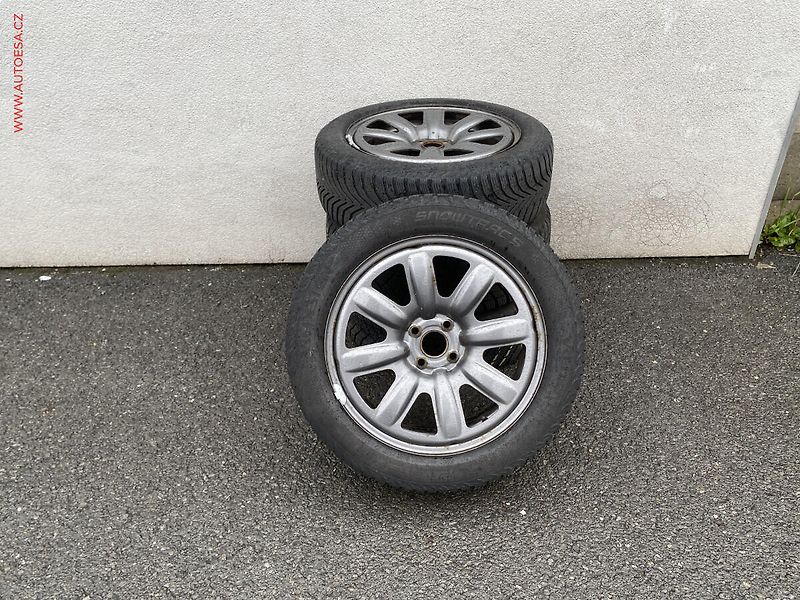 Kia Stonic (2018) 1.0 T-GDi, Platinum, kůže - fotka 18 z 18