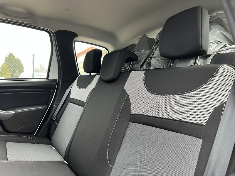 Dacia Duster 1.5DCi 4x4 ČR 1.MAJ. odp. DPH - fotka 21 z 36